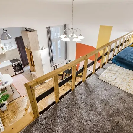 Bpr Youthful Studio With Terrace * Budapest